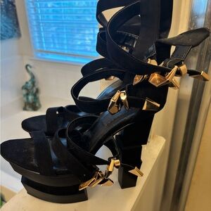 Pink palm staircases stiletto black & gold size 10